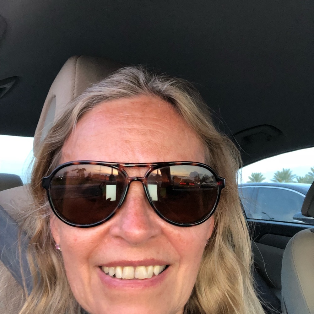 Meet your Posher, Ellen